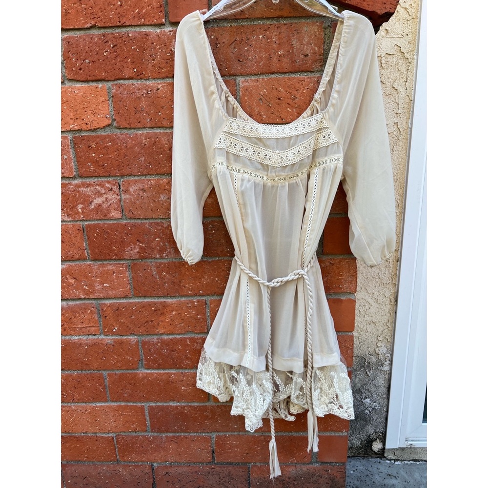 Boho lace balloon sleeve dress